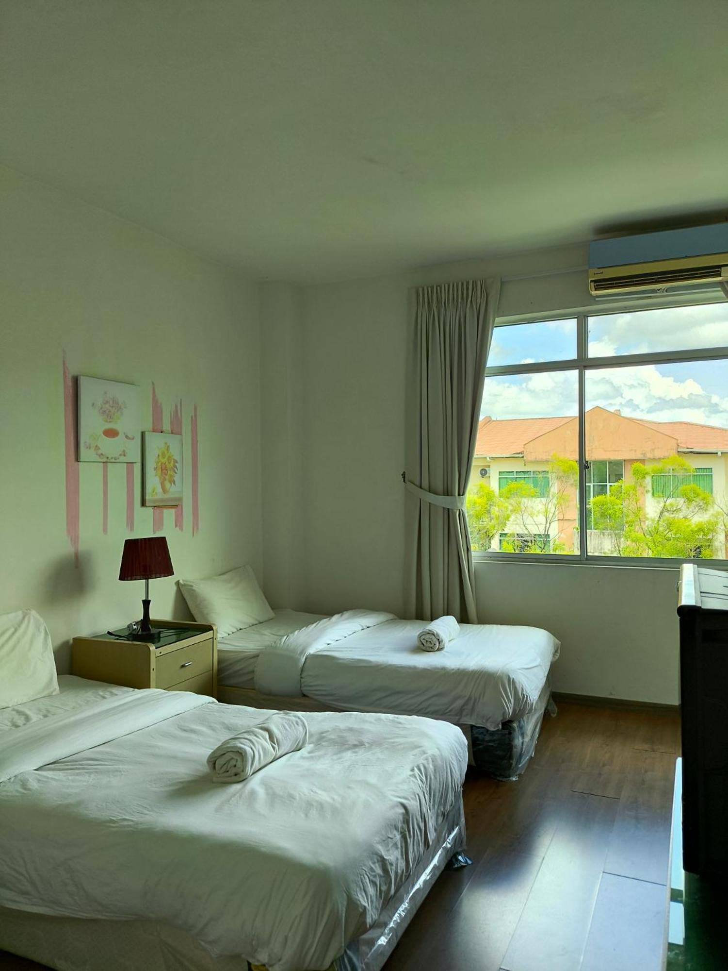 Natol Homestay - Kuching Home Penthouse Airport Road Экстерьер фото