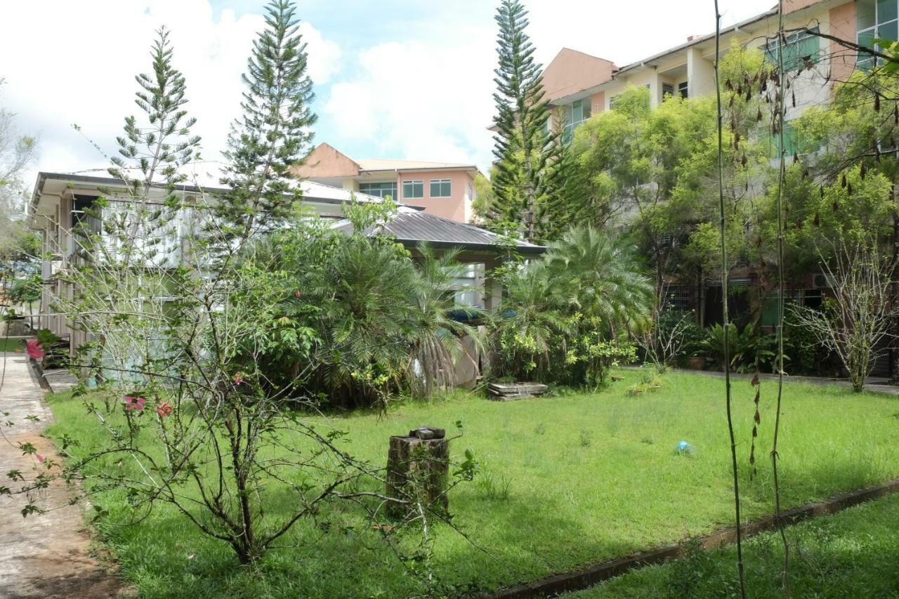 Natol Homestay - Kuching Home Penthouse Airport Road Экстерьер фото